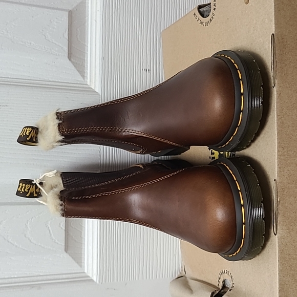 Dr. Martens Shoes Dr Martens 2976 Leonore Butterscotch Fur Lined